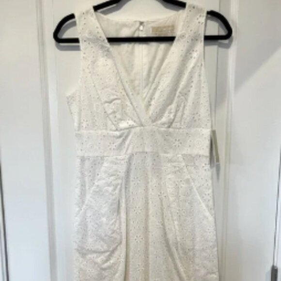 Michael Kors - Sleeveless V-Neck White Eyelet Lace Dress - Size 6 - NWT - Picture 1 of 6